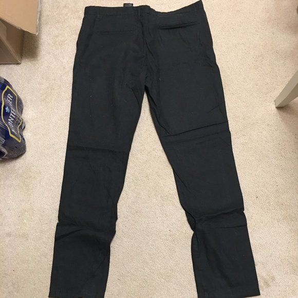 One (1) Pair Men's H&M Black Khaki Pants - Picture 2 of 2